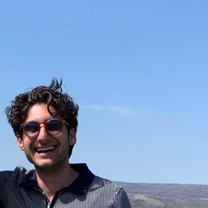 Meet your Posher, Dustin